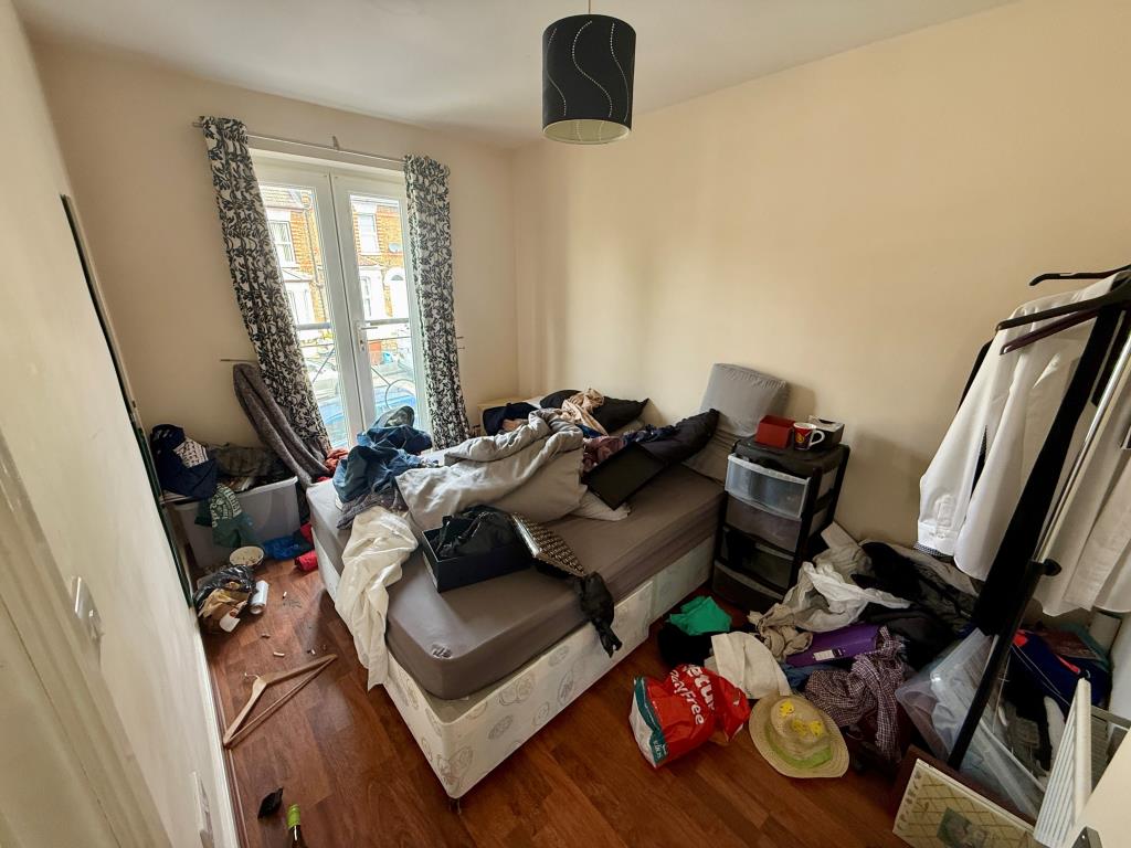 Lot: 157 - TERRACE OF VACANT TOWN HOUSES - 4 Prospect Avenue bedroom
